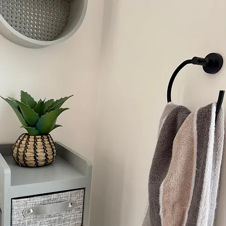 Stylish Boutique House Turquoise With 2 Outdoor Areas & Adjoining Cafeteria - Very Near Valletta - Non Sharing & Quiet Διαμέρισμα