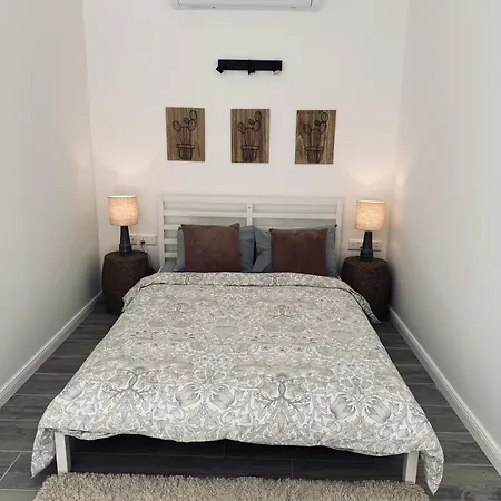 Stylish Boutique House 'turquoise' - Near Valletta With Outdoor Yard & Adjoining Cafeteria דירה Hamrun