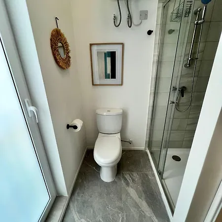 Stylish Boutique Turquoise Duplex With Outdoor - Large Double Bedroom - Very Near Valletta - Non Sharing Quiet Exclusive *