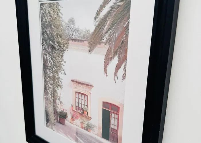 Stylish Boutique House - Turquoise - Outdoor Yard & Adjoining Cafeteria - Very Central! Near Valletta - Non-sharing & Quiet 아파트 Hamrun